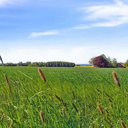 Vakantiehuis Agny - 2-2km From The Sea By Interhome *